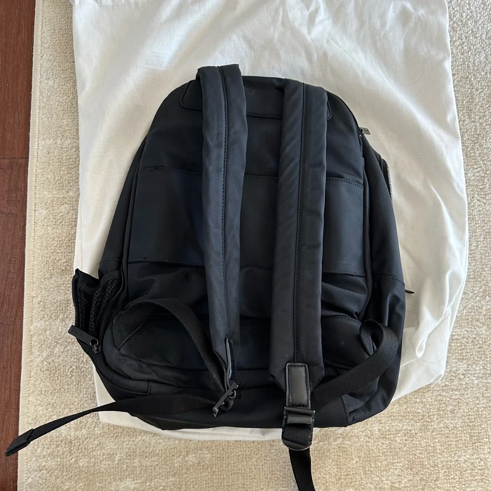 Away Black Everyday Backpack - Away